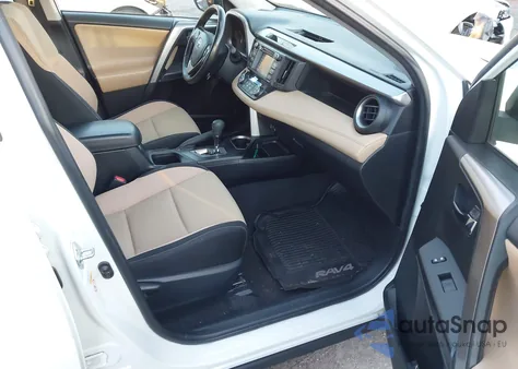 2018 Toyota Rav4 Xle z USA, uszkodzony, nr VIN JTMRFREV8JJ206189